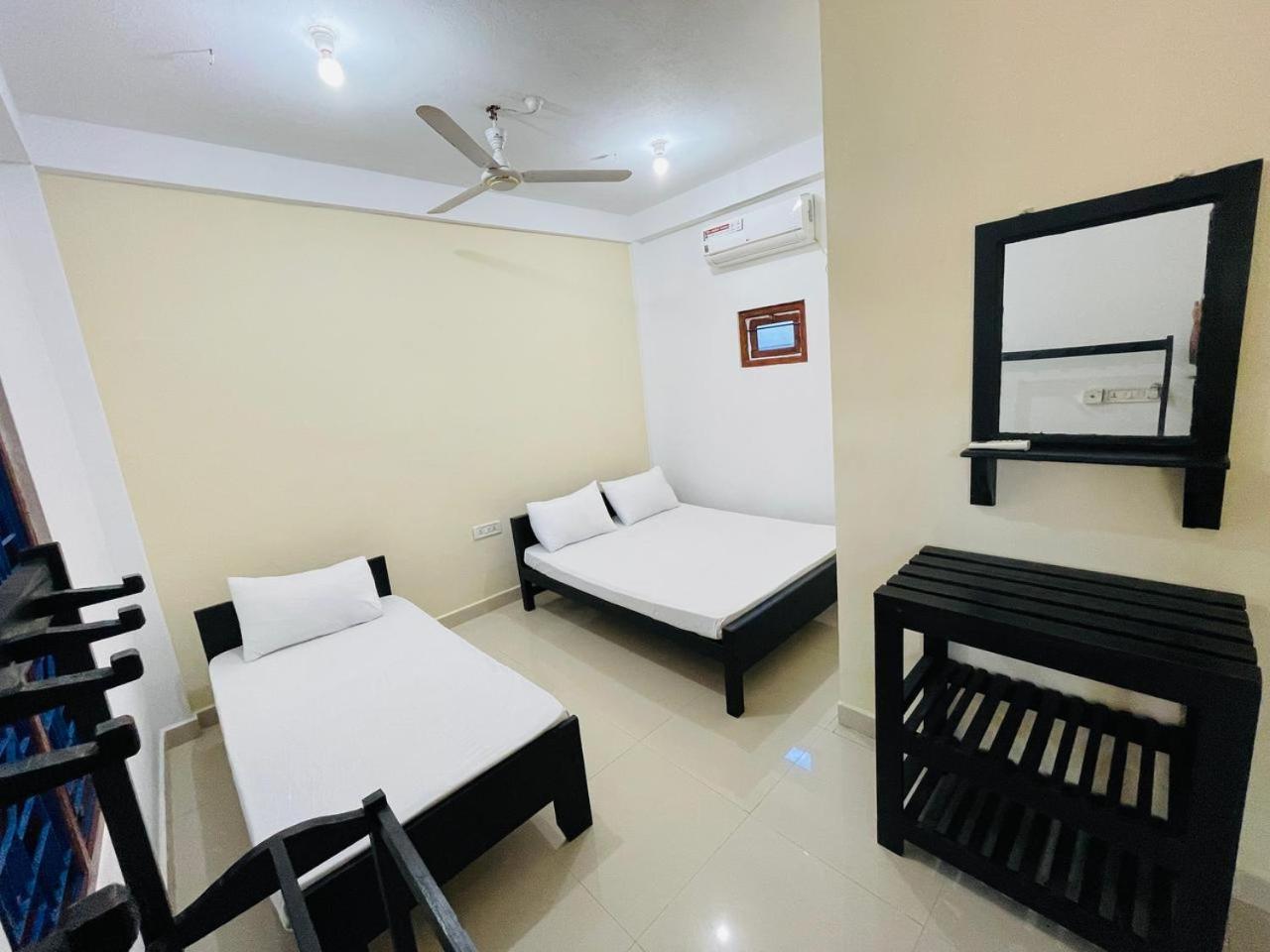 Natraj Guest House Trincomalee Exterior foto
